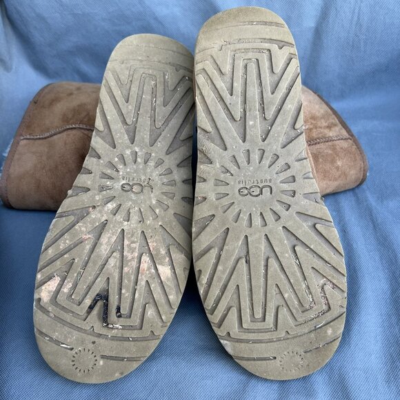 UGG Australia Size 10 Brown Chestnut Boots Shoes Pull On Shearling Style - Picture 9 of 9